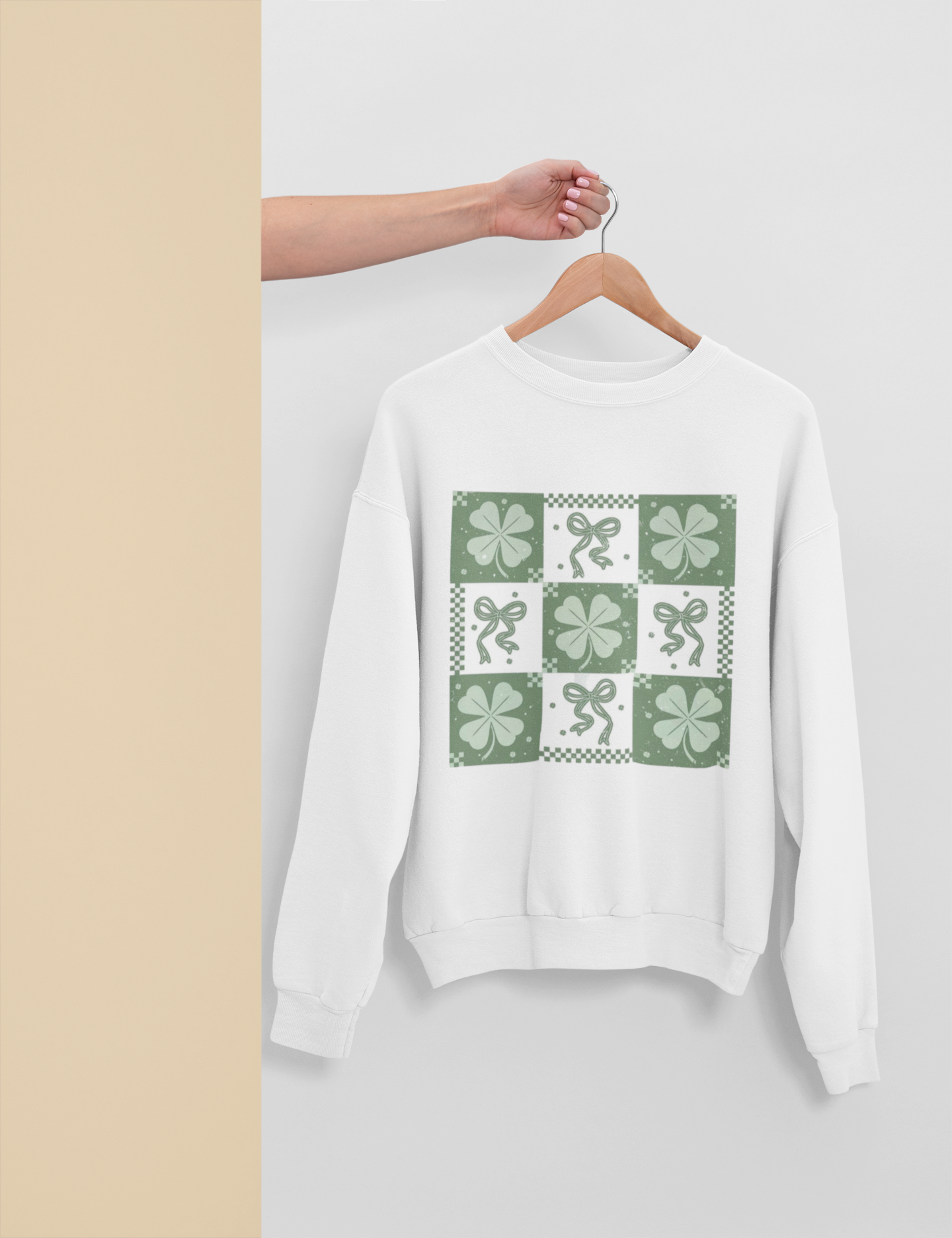 St. Patrick's Day Bows & Clovers Sweatshirt Crewneck