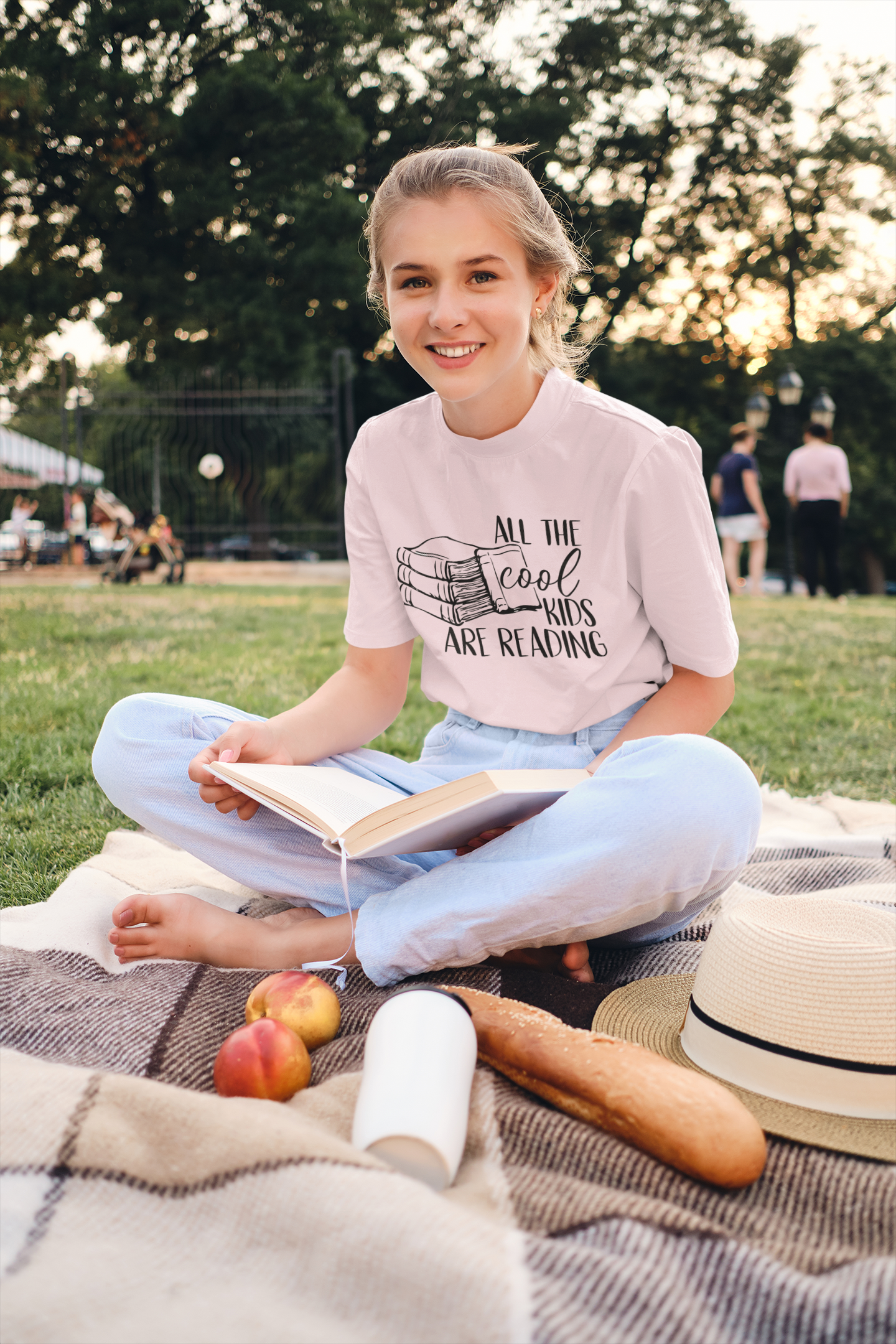 All The Cool Kids are Reading Tee Shirt